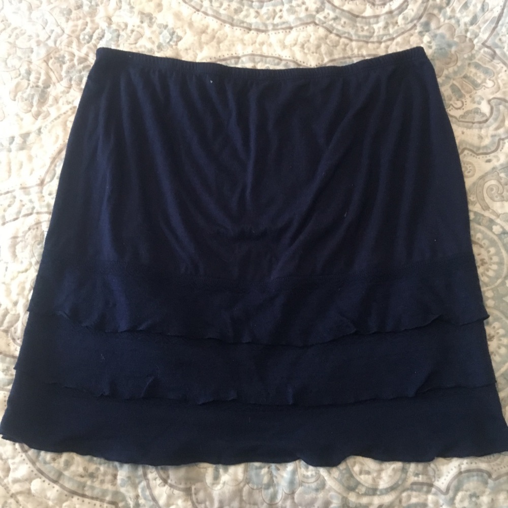 Navy blue midi skirt!